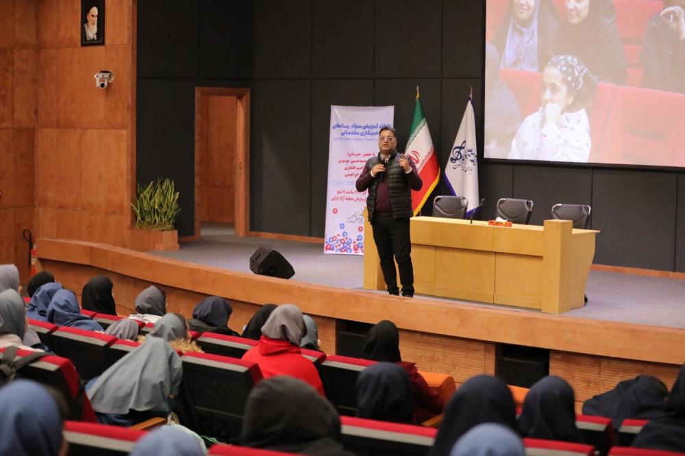 کارگاه آموزشی «خبرنویسی مقدماتی و سواد رسانه» در منطقه آزادانزلی